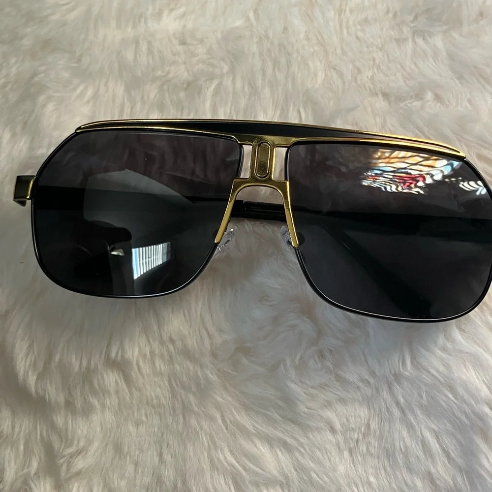 Men Stylish Black and Gold Sunglasses